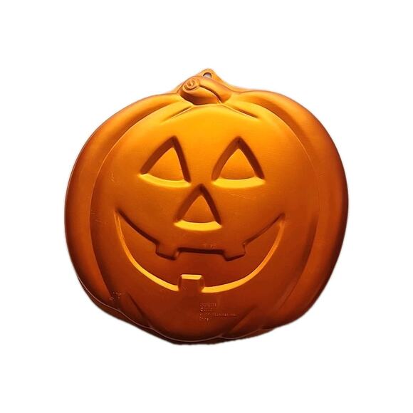 Wilton Iridescents Aluminum Jack-O-Lantern Pumpkin Cake Pan Halloween/party - Picture 1 of 7